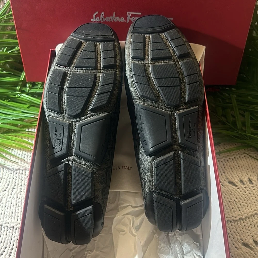 NWT Brand New FERRAGAMO Salvatore Ferragamo Parigi
Loafers (Men) Size : 9 - Picture 5 of 12
